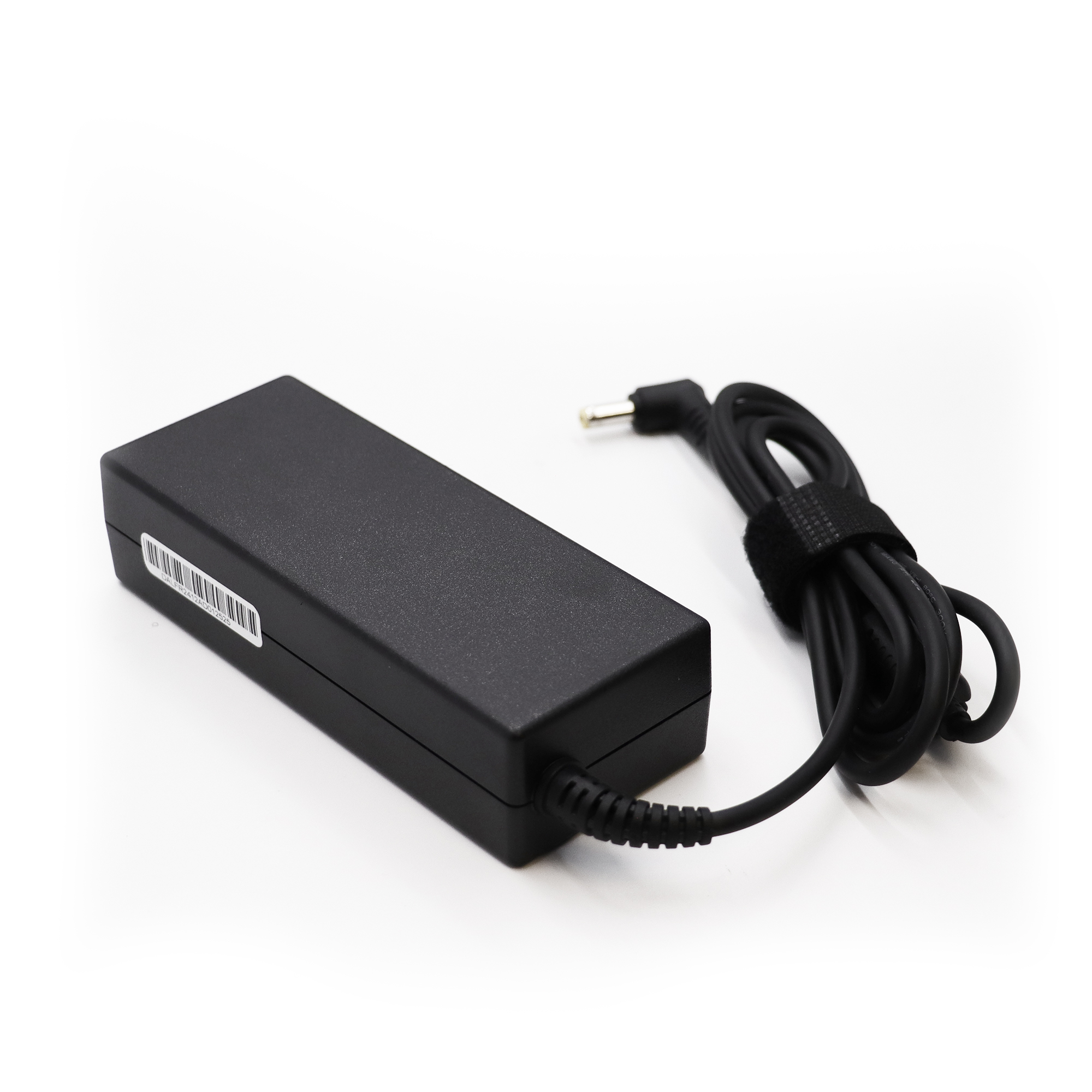 شارژر لپ تاپ فوجیتسو پین (2.5*5.5) 20V 4.5A 90W شارژر لپ تاپ فوجیتسو پین (2.5*5.5) 20V 4.5A 90W