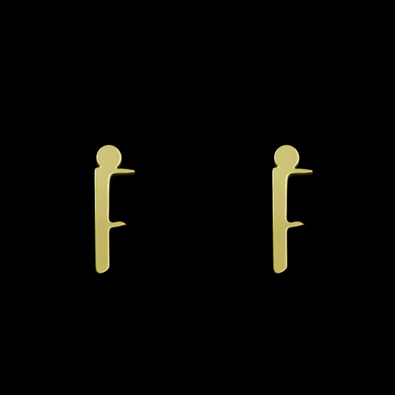 گوشواره طلا 18 عیار زنانه مدوپد مدل حرف F کد GA1-16814