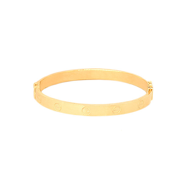 دستبند النگویی طلا 18 عیار زنانه ماوی گالری مدل کارتیه لاو پهن دستبند النگویی طلا 18 عیار زنانه ماوی گالری مدل کارتیه لاو پهن