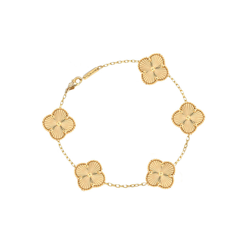 دستبند زنجیری طلا 18 عیار زنانه ماوی گالری مدل ونکلیف الحمبرا 5 دستبند زنجیری طلا 18 عیار زنانه ماوی گالری مدل ونکلیف الحمبرا 5