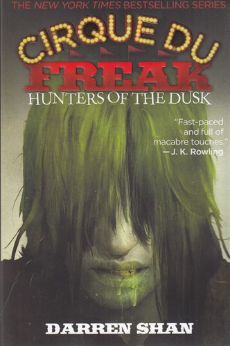 کتاب CIRQUE DU FREAK 7: HUNTERS OF THE DUSK شکارچیان غروب نشر معیار علم کتاب CIRQUE DU FREAK 7: HUNTERS OF THE DUSK شکارچیان غروب نشر معیار علم