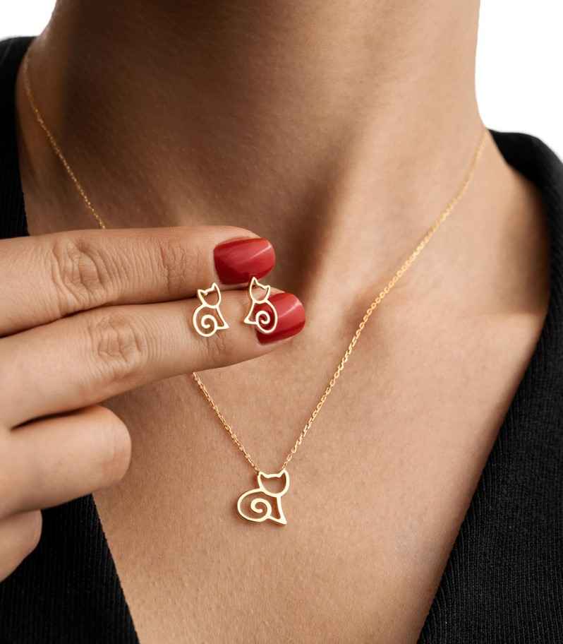 گوشواره طلا 18 عیار طرح گربه فرفری گوشواره طلا 18 عیار طرح گربه فرفری