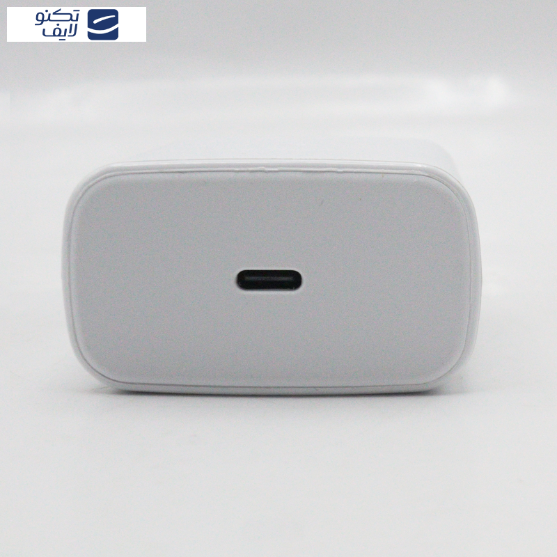 شارژر دیواری 45 وات مدل YP-45W-type-c شارژر دیواری 45 وات مدل YP-45W-type-c