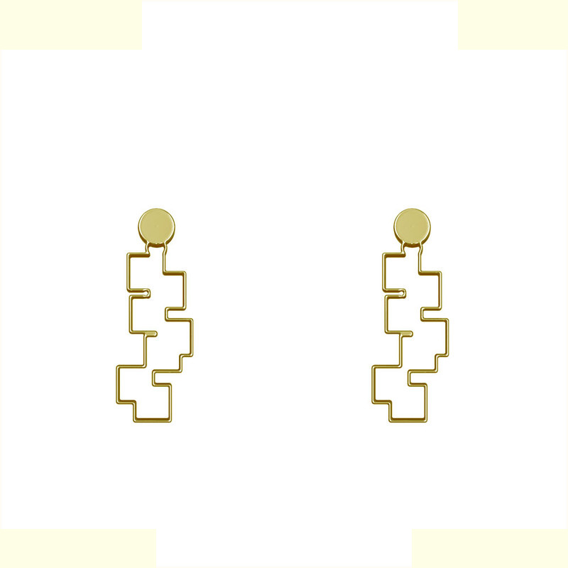 گوشواره طلا 18 عیار زنانه مدوپد مدل هندسی کد GA1-12975