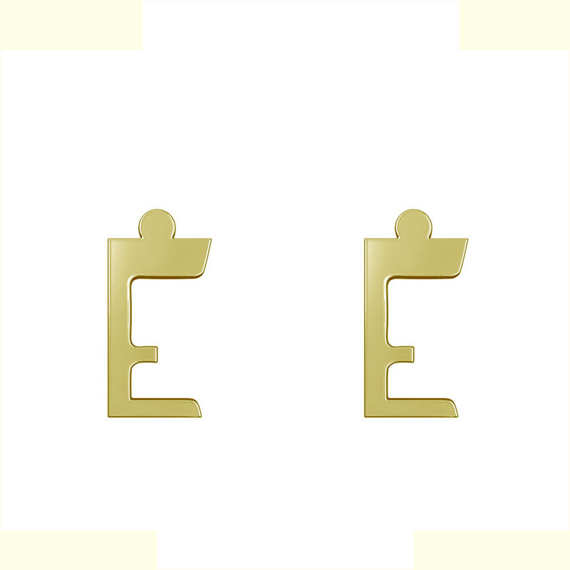 گوشواره طلا 18 عیار زنانه مدوپد مدل حرف E کد GA1-16865