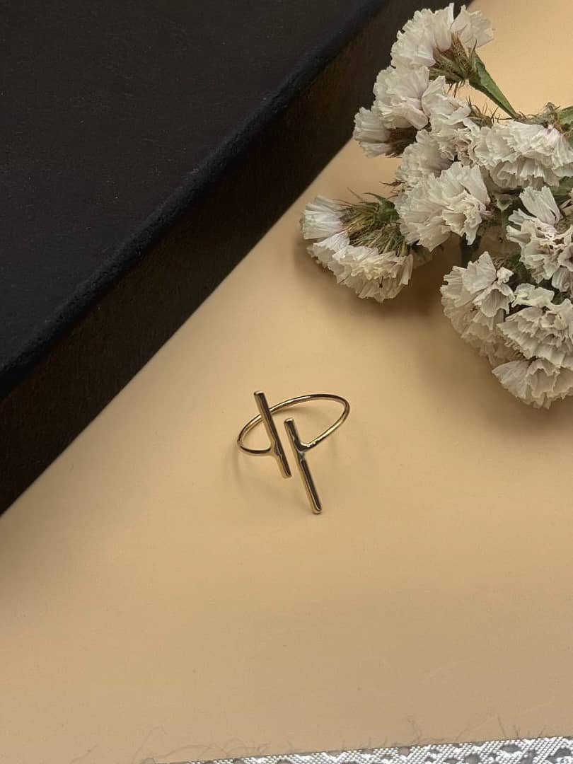 انگشتر طلا 18عیار اپال گلد مدل مینیمال Tموازی انگشتر طلا 18عیار اپال گلد مدل مینیمال Tموازی