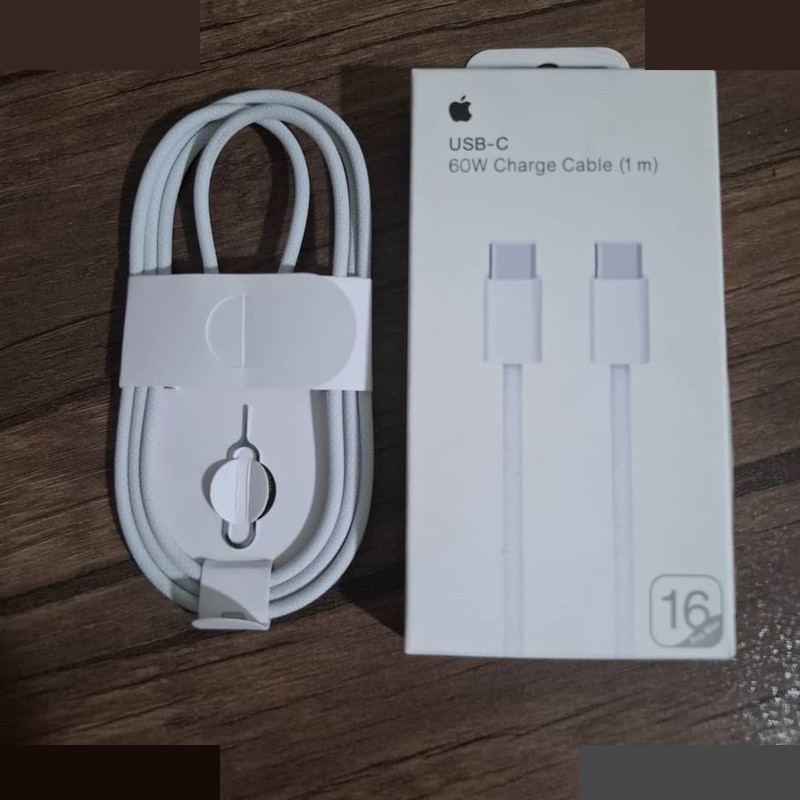 کابل USB-C مدل IPHONE16MAXPRO طول 1 متر کابل USB-C مدل IPHONE16MAXPRO طول 1 متر