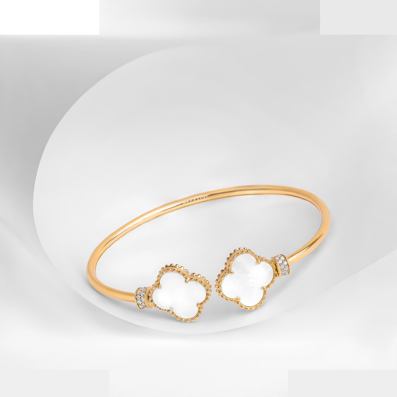 بنگل طلا 18 عیار زنانه ماوی گالری مدل ونکلیف صدف