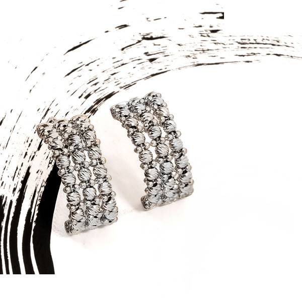 گوشواره میخی طلا 18 عیار زنانه ماوی گالری مدل نیمه البرناردو