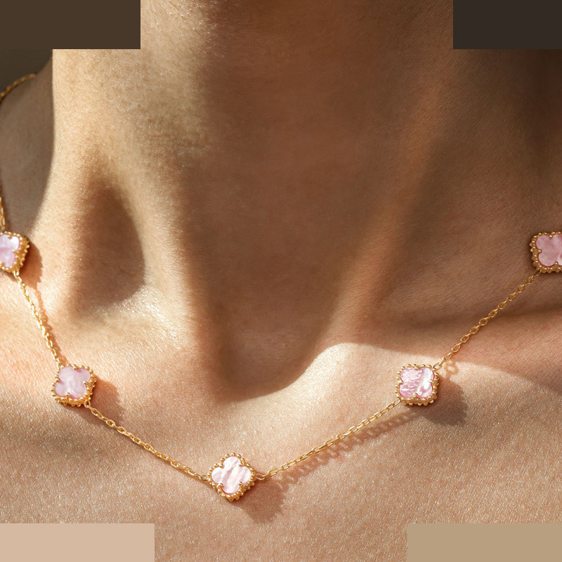 گردنبند طلا 18 عیار زنانه با زنجیر طرح ونکلیف ماوی گالری مدل گل گوارسه 5