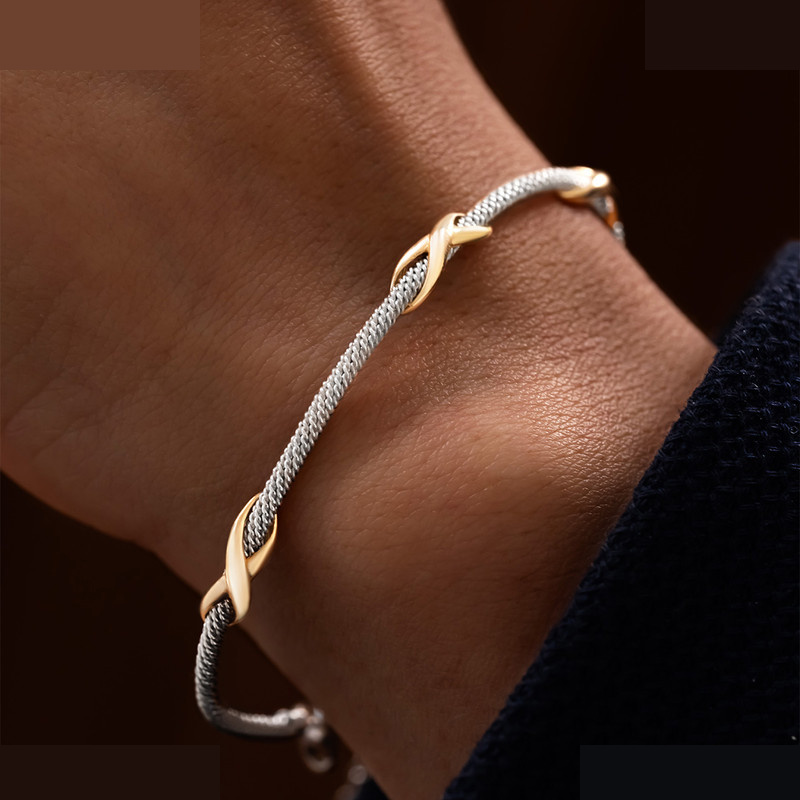 دستبند النگویی طلا 18 عیار زنانه ماوی گالری مدل مت صدف و یورمن دستبند النگویی طلا 18 عیار زنانه ماوی گالری مدل مت صدف و یورمن