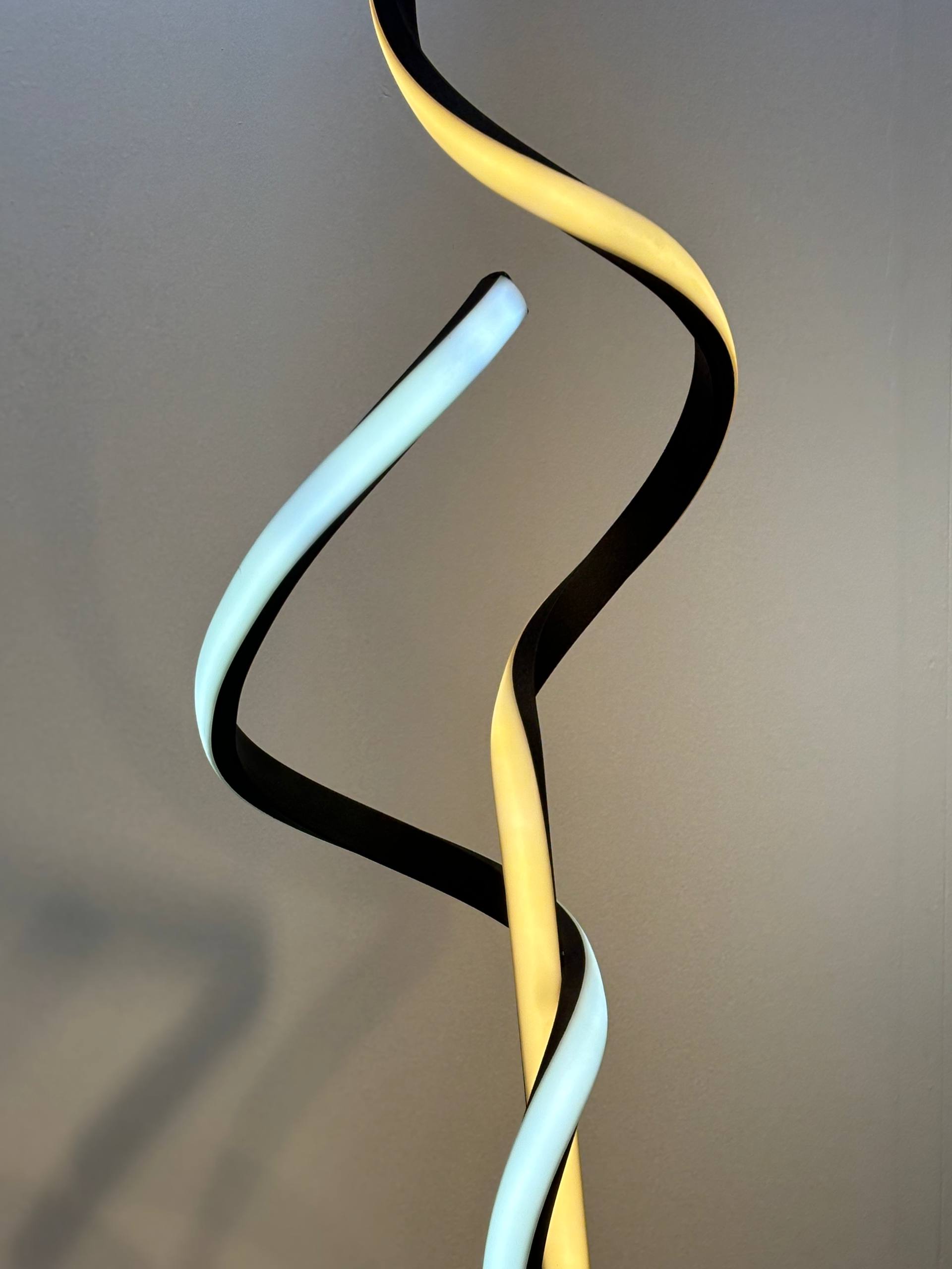 آباژور ایستاده طرح شفق کد 00742 آباژور ایستاده طرح شفق کد 00742