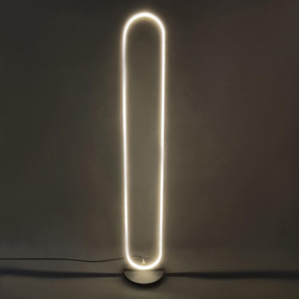 آباژور ایستاده طرح بیضی کد 00676 آباژور ایستاده طرح بیضی کد 00676