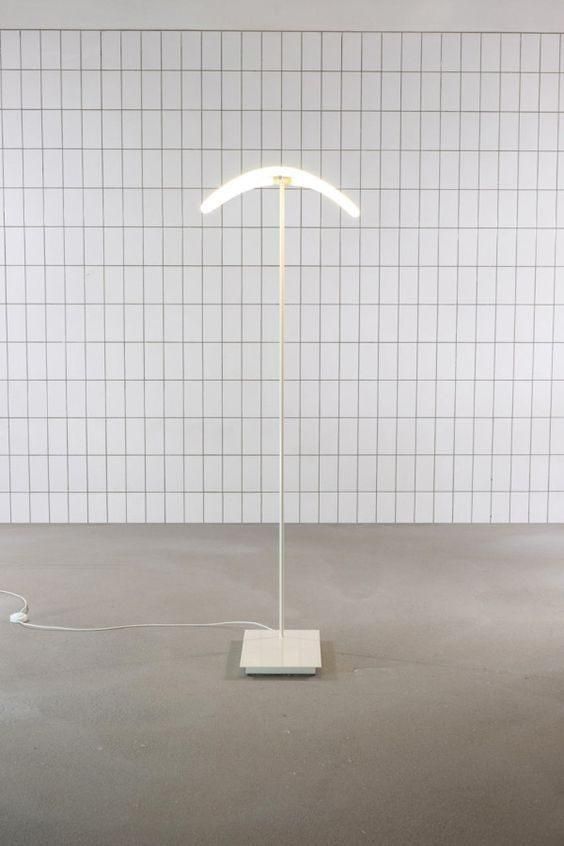 آباژور ایستاده طرح مدرن کد 00505 آباژور ایستاده طرح مدرن کد 00505