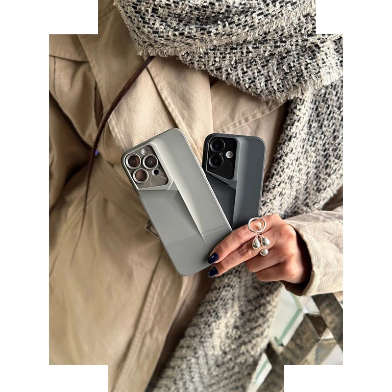 کاور اپیکوی مدل Porsche Design مناسب برای گوشی موبایل سامسونگ Galaxy A17 /A26 کاور اپیکوی مدل Porsche Design مناسب برای گوشی موبایل سامسونگ Galaxy A17 /A26