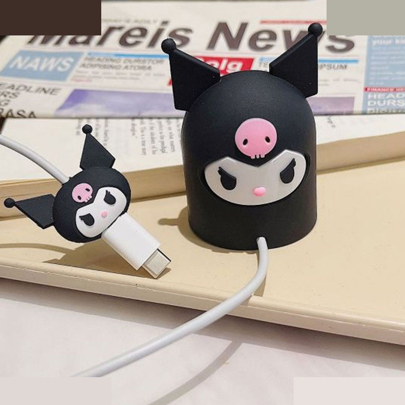 پایه نگهدارنده اپل واچ مدل Kuromi به همراه محافظ کابل پایه نگهدارنده اپل واچ مدل Kuromi به همراه محافظ کابل