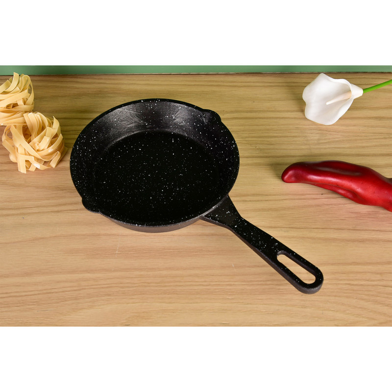تابه چدنی یونیک کد 6040 سایز 16 تابه چدنی یونیک کد 6040 سایز 16