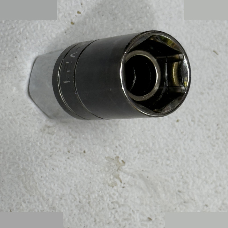 آچار بکس شمع لایت مدل آهنربایی کدSMT-LIGHT-JAPAN-1/2-MAGNET سایز 1/2-21 میلی متر آچار بکس شمع لایت مدل آهنربایی کدSMT-LIGHT-JAPAN-1/2-MAGNET سایز 1/2-21 میلی متر