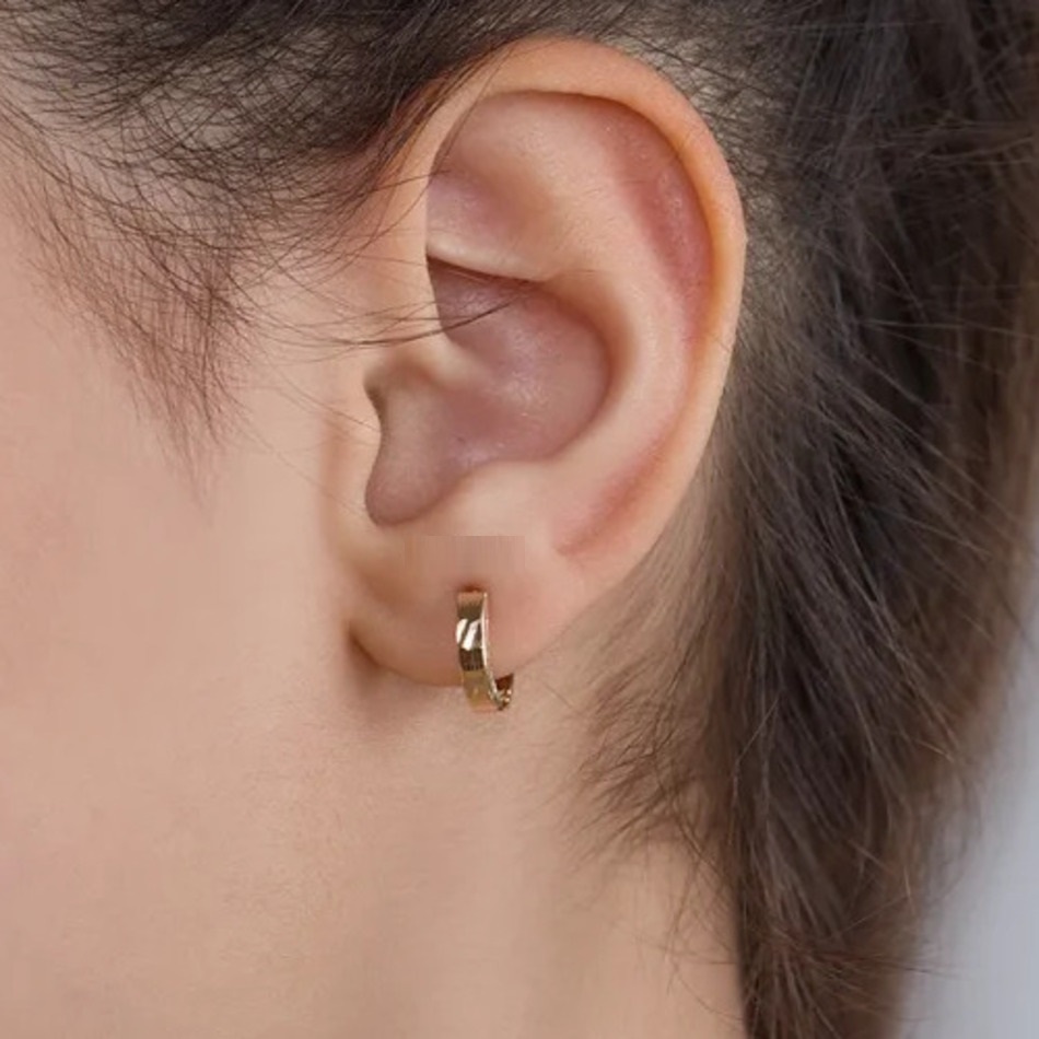 گوشواره طلا 18 عیار زنانه طرح امگا طلایی قطر 1.1 سانتی متر کد 563