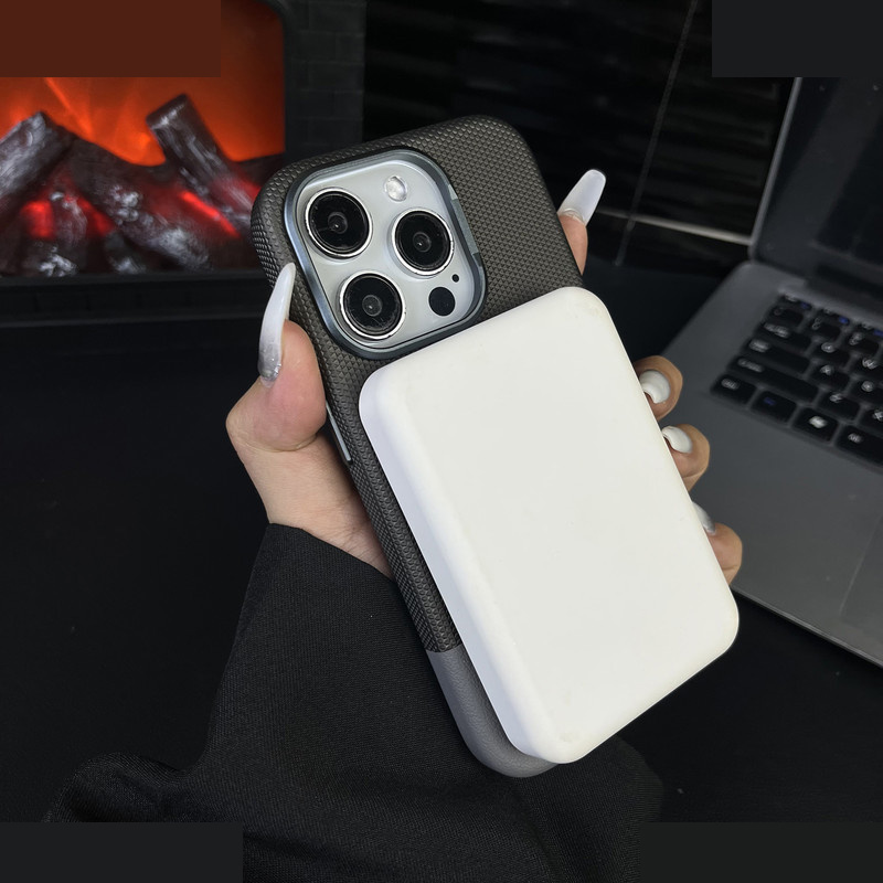 کاور اپیکوی مدل Vegan Leather مناسب برای گوشی موبایل اپل iPhone 17 کاور اپیکوی مدل Vegan Leather مناسب برای گوشی موبایل اپل iPhone 17