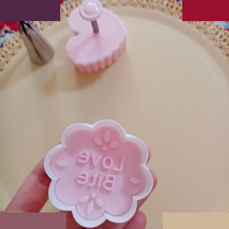 کاتر شیرینی پزی مدل باغ آرینا مجموعه 2 عددی کاتر شیرینی پزی مدل باغ آرینا مجموعه 2 عددی