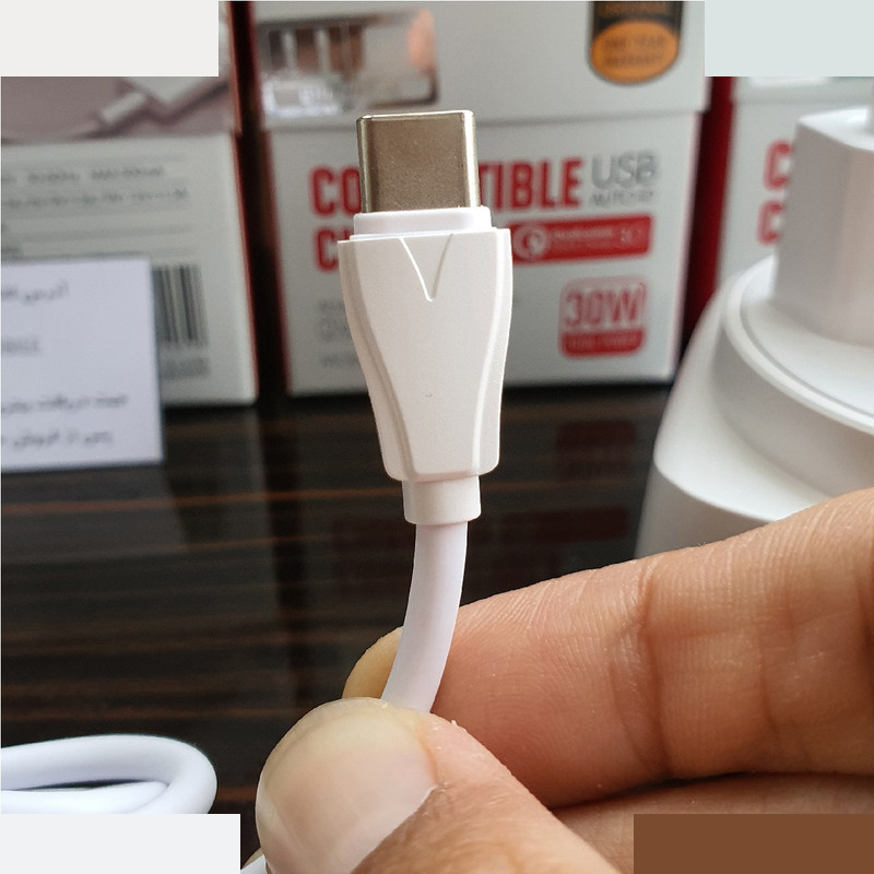 شارژر دیواری الدینیو مدل A2405Q به همراه کابل تبدیل USB-C شارژر دیواری الدینیو مدل A2405Q به همراه کابل تبدیل USB-C