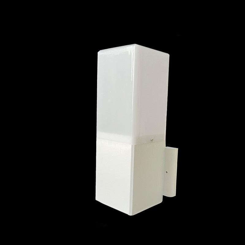 چراغ حیاطی مدل روبیکا مکعبی Compact چراغ حیاطی مدل روبیکا مکعبی Compact