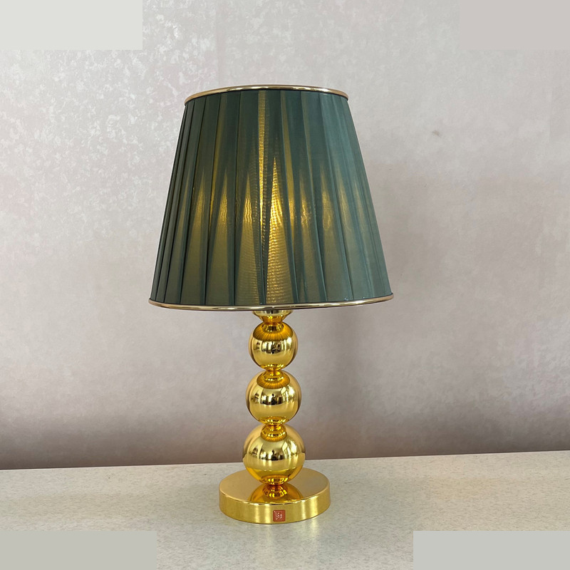 آباژور رومیزی نورهام مدل NHM -678GOLD- 28 آباژور رومیزی نورهام مدل NHM -678GOLD- 28