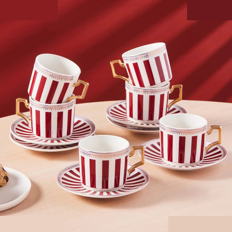 سرویس قهوه خوری 12 پارچه 6 نفره کاراجا مدل Jolly Red سرویس قهوه خوری 12 پارچه 6 نفره کاراجا مدل Jolly Red