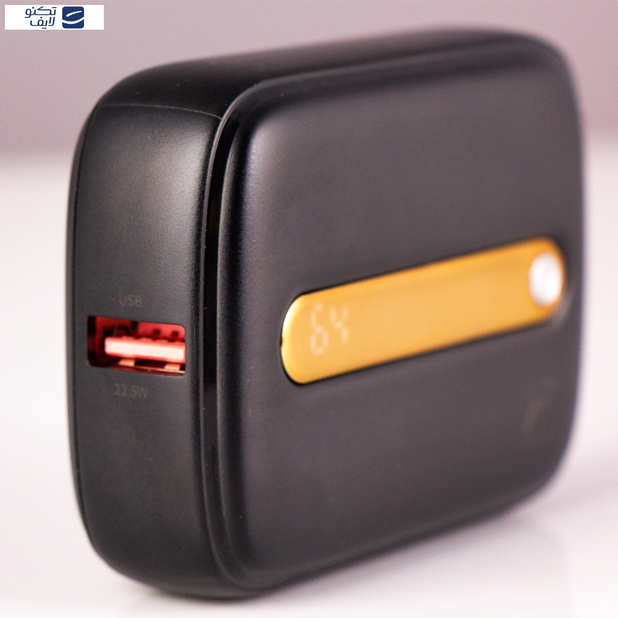پاور بانک کی اف-سنیور مدل PW-530 ظرفیت 10000 میلی آمپر ساعت پاور بانک کی اف-سنیور مدل PW-530 ظرفیت 10000 میلی آمپر ساعت