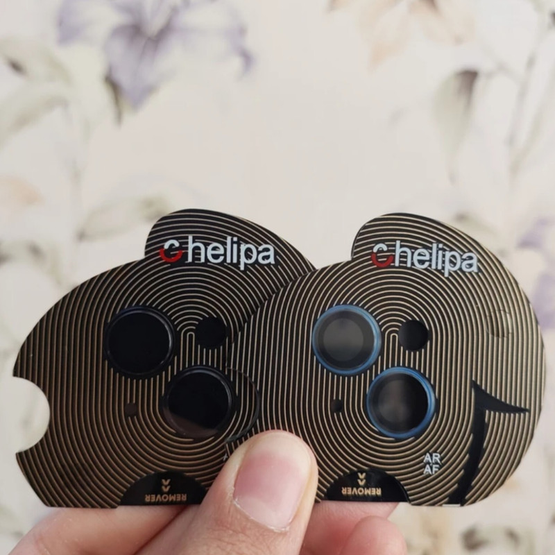 محافظ لنز دوربین شیشه ای اوجی مدل chelipa titanium مناسب برای گوشی موبایل  اپل iPhone 13