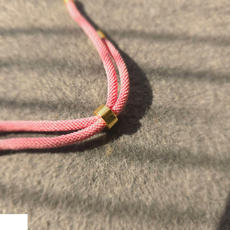 دستبند طلا 18 عیار زنانه شمیم گلد گالری مدل پروانه مینیمال کد D21-33 دستبند طلا 18 عیار زنانه شمیم گلد گالری مدل پروانه مینیمال کد D21-33