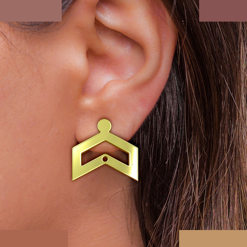 گوشواره طلا 18 عیار زنانه مدوپد مدل فلش کد GA1-10720 گوشواره طلا 18 عیار زنانه مدوپد مدل فلش کد GA1-10720