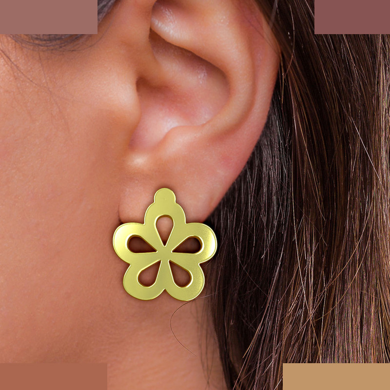 گوشواره طلا 18 عیار زنانه مدوپد مدل گل کد GA1-12071