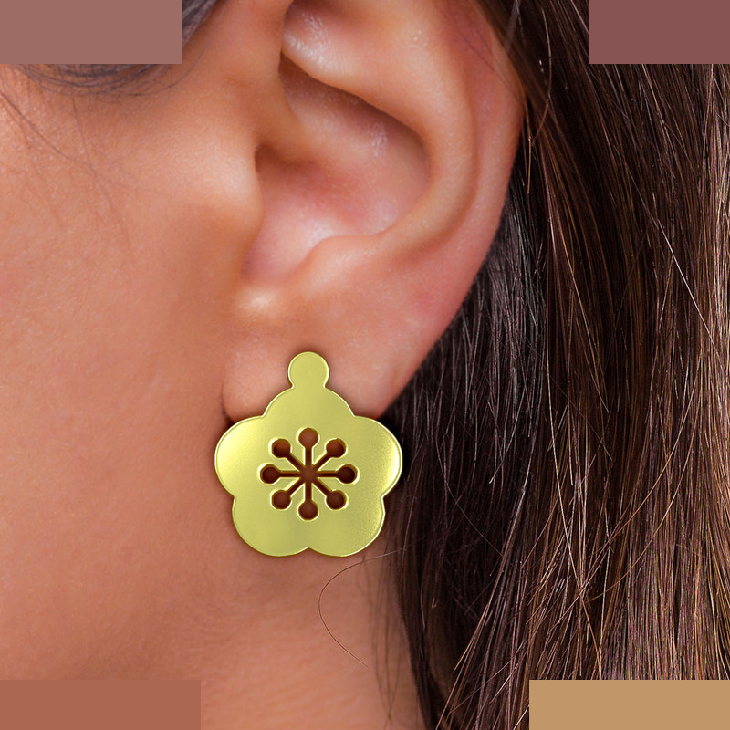 گوشواره طلا 18 عیار زنانه مدوپد مدل گل کد GA1-12341