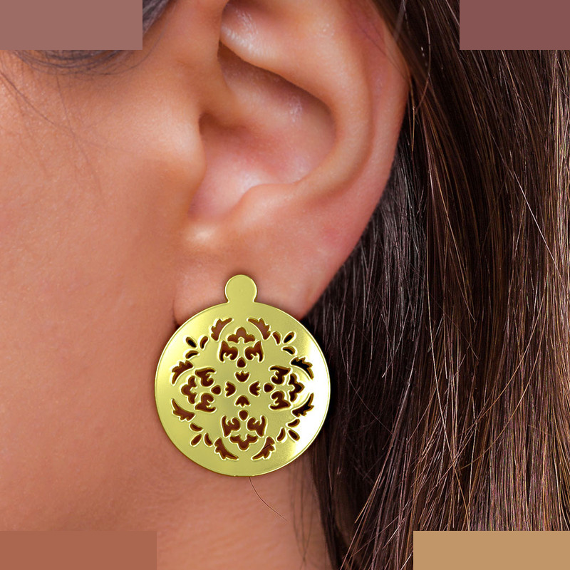 گوشواره طلا 18 عیار زنانه مدوپد مدل دایره و گل کد GA1-12808 گوشواره طلا 18 عیار زنانه مدوپد مدل دایره و گل کد GA1-12808