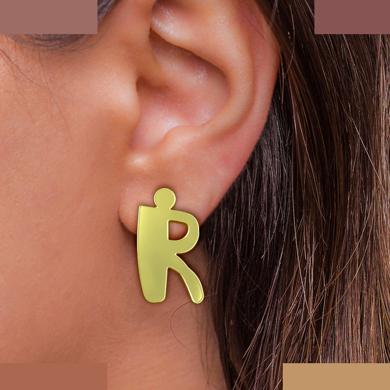 گوشواره طلا 18 عیار زنانه مدوپد مدل حرف R کد GA1-16649 گوشواره طلا 18 عیار زنانه مدوپد مدل حرف R کد GA1-16649