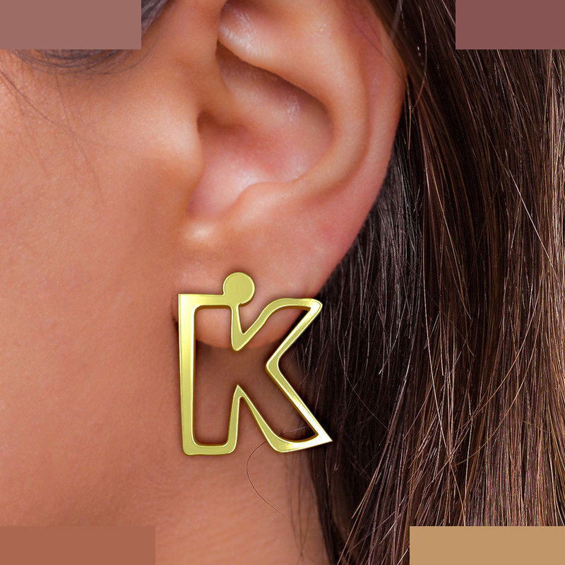 گوشواره طلا 18 عیار زنانه مدوپد مدل حرف K کد GA1-16691