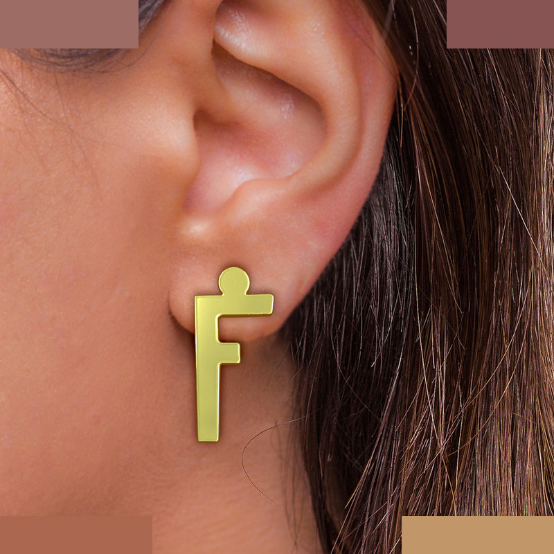 گوشواره طلا 18 عیار زنانه مدوپد مدل حرف F کد GA1-16738