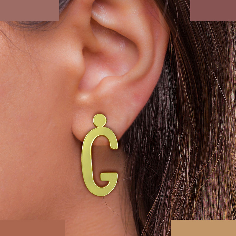 گوشواره طلا 18 عیار زنانه مدوپد مدل حرف G کد GA1-16739