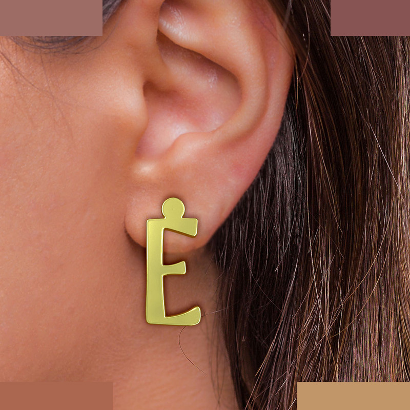 گوشواره طلا 18 عیار زنانه مدوپد مدل حرف E کد GA1-16765