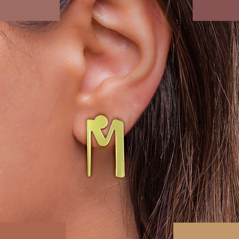 گوشواره طلا 18 عیار زنانه مدوپد مدل حرف M کد GA1-16821