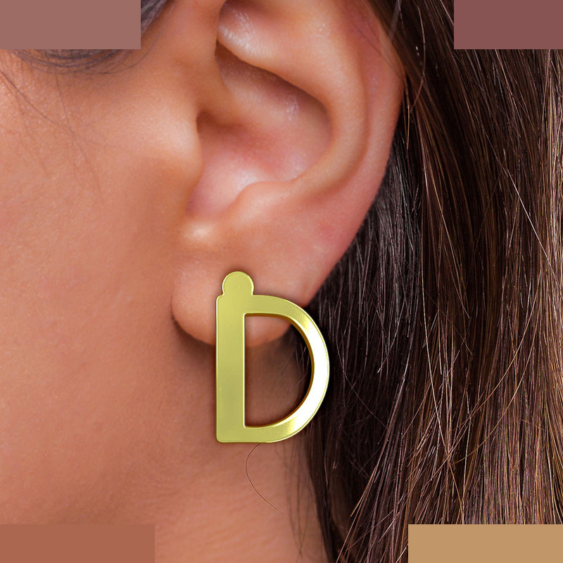 گوشواره طلا 18 عیار زنانه مدوپد مدل حرف D کد GA1-16890 گوشواره طلا 18 عیار زنانه مدوپد مدل حرف D کد GA1-16890