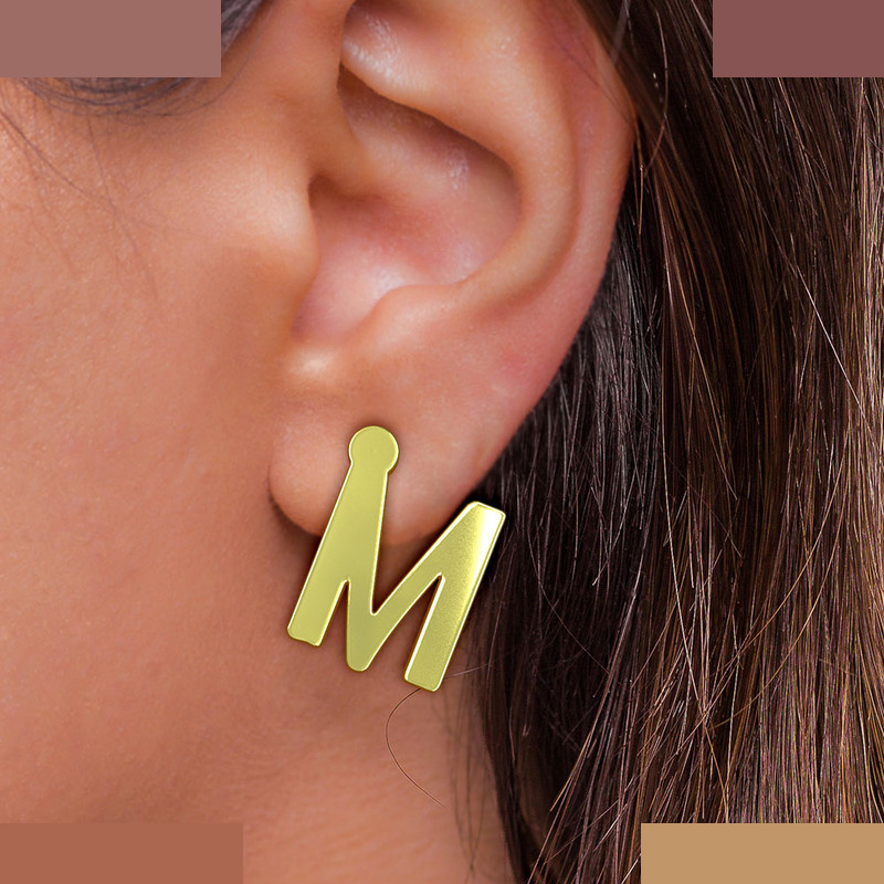 گوشواره طلا 18 عیار زنانه مدوپد مدل حرف M کد GA1-16899 گوشواره طلا 18 عیار زنانه مدوپد مدل حرف M کد GA1-16899