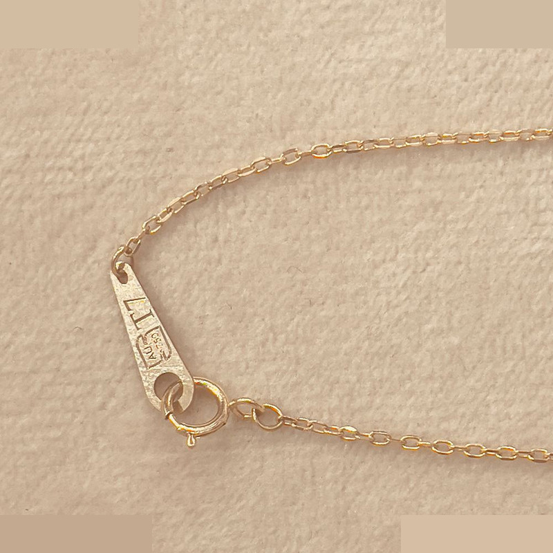 گردنبند طلا 18 عیار زنانه مدوپد مدل حرف M کد RR2-1-1269 گردنبند طلا 18 عیار زنانه مدوپد مدل حرف M کد RR2-1-1269