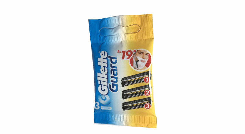 خود تراش ژیلت مدل GUard تک تیغ به همراه با 3 عدد تیغ یدک خود تراش ژیلت مدل GUard تک تیغ به همراه با 3 عدد تیغ یدک