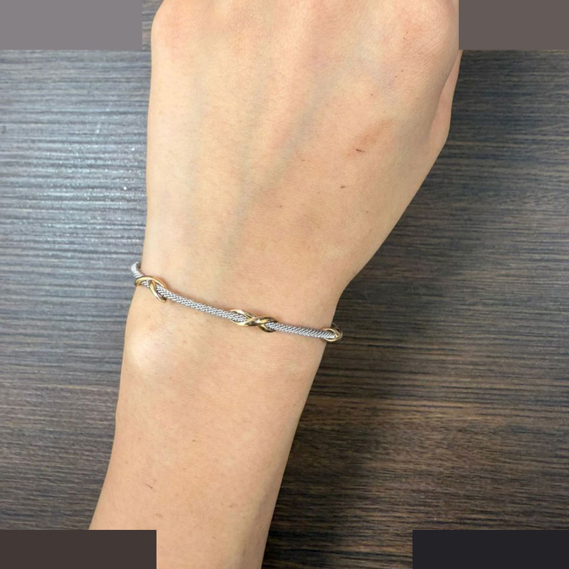 دستبند النگویی طلا 18 عیار زنانه ماوی گالری مدل مت صدف و یورمن دستبند النگویی طلا 18 عیار زنانه ماوی گالری مدل مت صدف و یورمن