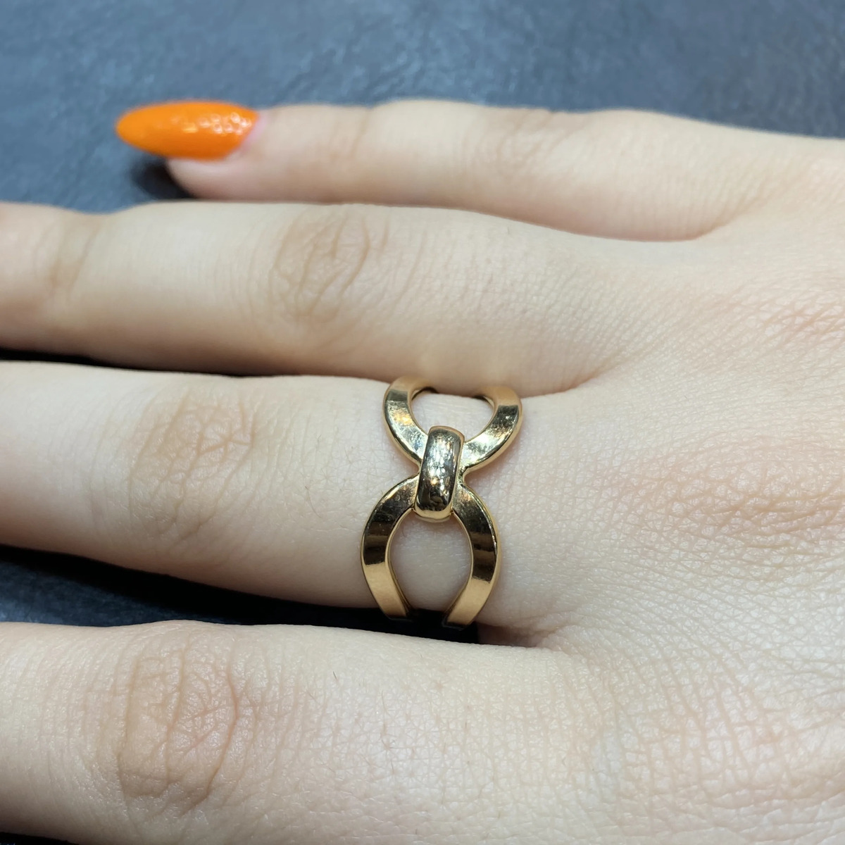 انگشتر طلا 18 عیار زنانه بینهایت - پاپیونی سایز 55 کد 565 انگشتر طلا 18 عیار زنانه بینهایت - پاپیونی سایز 55 کد 565