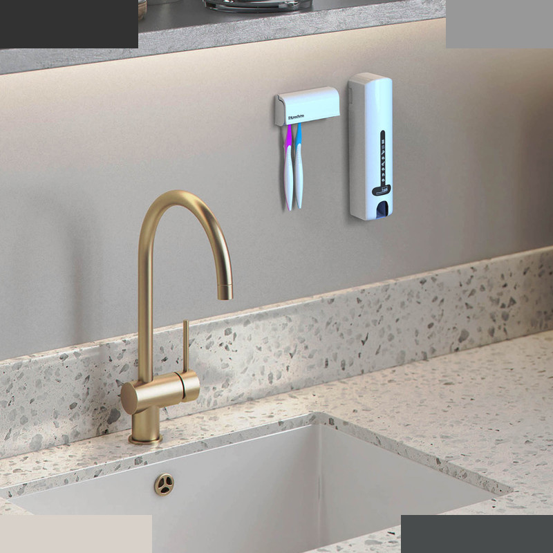 دستگاه خمیردندان اسپادانا کد 2021 به همراه جا مسواکی دستگاه خمیردندان اسپادانا کد 2021 به همراه جا مسواکی