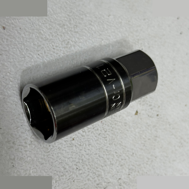 آچار بکس شمع لایت مدل آهنربایی کدSMT-LIGHT-JAPAN-1/2-MAGNET سایز 1/2-21 میلی متر آچار بکس شمع لایت مدل آهنربایی کدSMT-LIGHT-JAPAN-1/2-MAGNET سایز 1/2-21 میلی متر